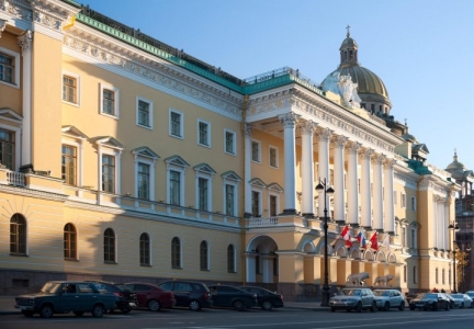 Отель Four Seasons Lion Palace St. Petersburg