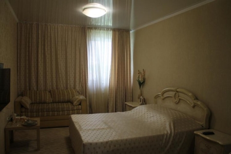On Avtozovodsky Prospekt Mini-hotel